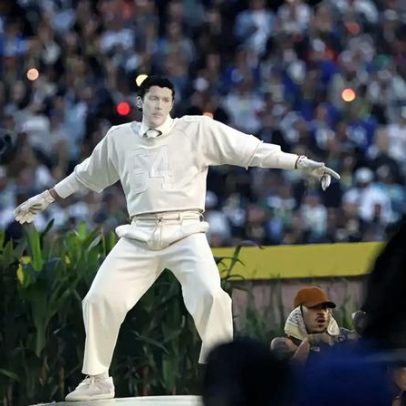 Republicanos pedem multas e prisão para Bad Bunny pelo show do Super Bowl