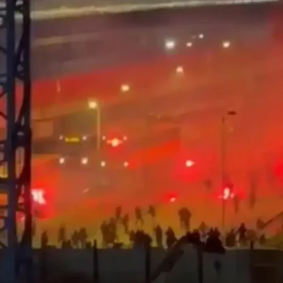 Adeptos do Benfica e do Sporting detidos após confrontos aguardam investigação