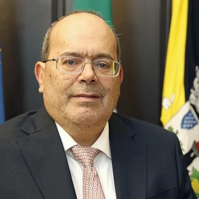 Gaia: cinco meses de obras em duas ruas continuam em estado caótico