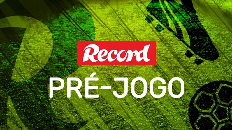 AC Milan e Parma em ação no estádio San Siro.