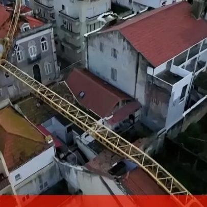 Drone mostra dimensão da grua que caiu sobre cinco prédios no centro da Figueira da Foz