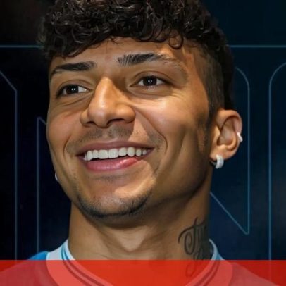 Alisson radiante após transferência do Sporting para o Napoli