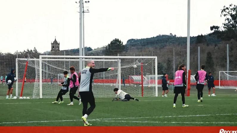 Treino exemplar de Francisco Silva, Nuno Santos em destaque e um... 'obrigado': Sporting mostra bastidores de janeiro