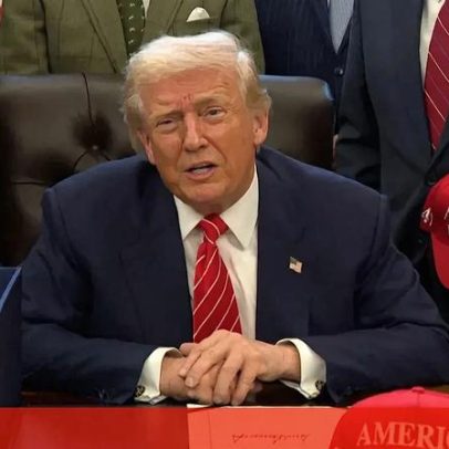 Trump responde a jornalista após perguntas sobre Epstein