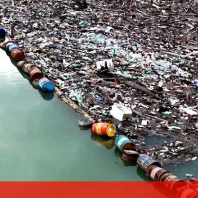 Rio na Bósnia fica entupido por toneladas de lixo