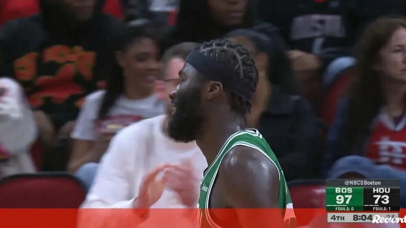 Neemias Queta impressiona na NBA: «Alguém lhe dê uma botija de oxigénio depois disto»