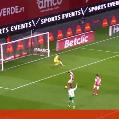 Falhanço de Ricardo Horta frente ao Rio Ave, baliza deserta