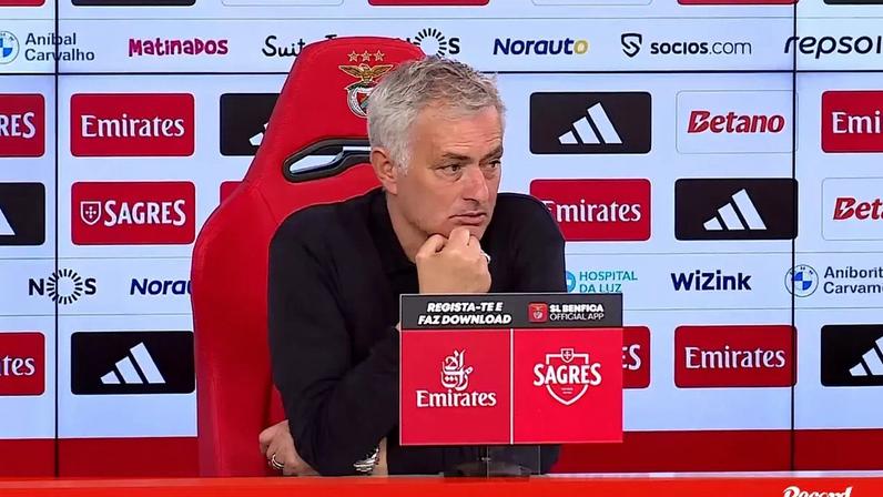 José Mourinho voltou a lamentar a falta de eficácia que o Benfica demonstrou esta noite frente ao Alverca (2-1). O treinador dos encarnados destacou os números de Sudakov, Schjelderup e Prestianni e sublinhou, uma vez mais, que "jogadores de ataque têm de entrar nos dois dígitos durante uma época".