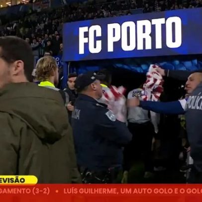 Adepto do FC Porto atirou camisola do Atlético Madrid à cara de Hjulmand