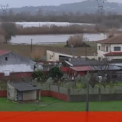 Dique cedeu sob a autoestrada minutos após a saída de testemunha