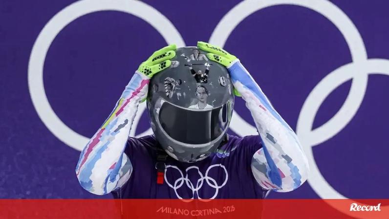 Atleta ucraniano de 'skeleton' banido dos Jogos Olímpicos de Inverno por capacete a honrar mortos da guerra