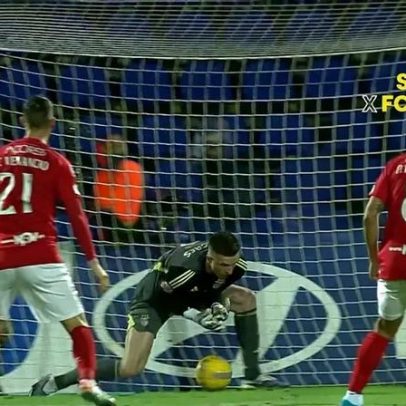 Trubin já reagiu ao frango no Santa Clara-Benfica