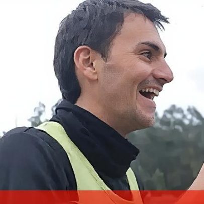 Jogadores da Académica escolhem contacto telefónico; neto de Cavaco não hesita