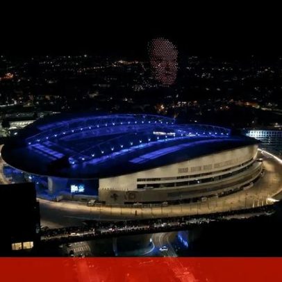 Espetáculo de drones homenageia Pinto da Costa junto ao Estádio do Dragão