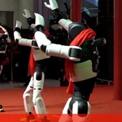 Robôs com IA celebram Ano Novo Lunar na China