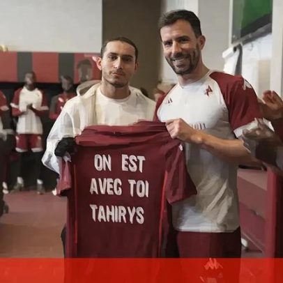 Jogador do Metz ferido em incêndio em bar faz visita surpresa e recebe aplausos