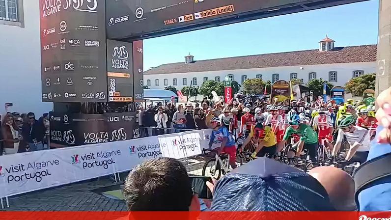 «Anda, João!»: a partida da 5.ª e última etapa da Volta ao Algarve