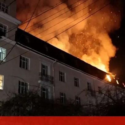 Hotel em Sumy, Ucrânia, é atingido por ataque de drones russos