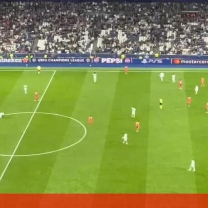 Lukebakio sai direto para balneário e não agradece fãs após jogo em Madrid