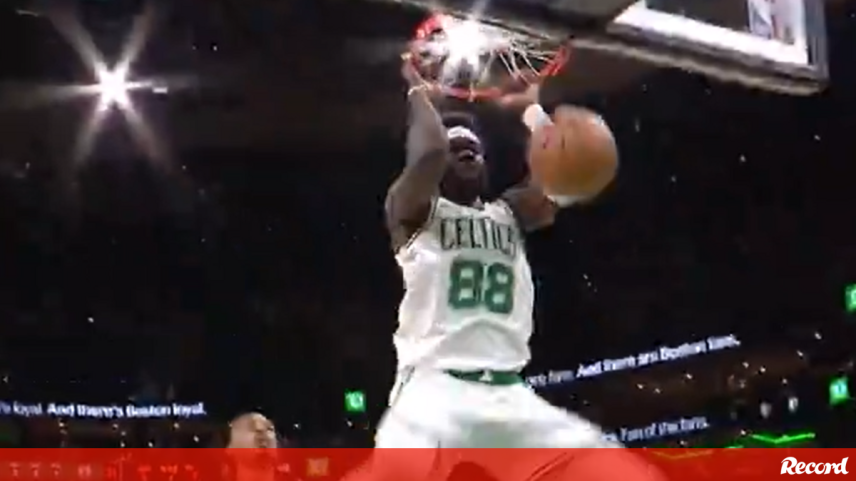 Poste português foi titular na vitória folgada (148-111) dos Celtics diante dos Nets