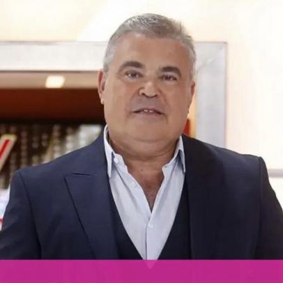 Toy encanta público com voz poderosa no Cristo Redentor