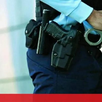 Condutor embriagado foge após despiste contra edifício no Porto