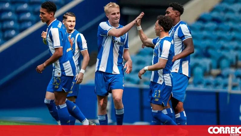 Jogadores do FC Porto festejam um golo