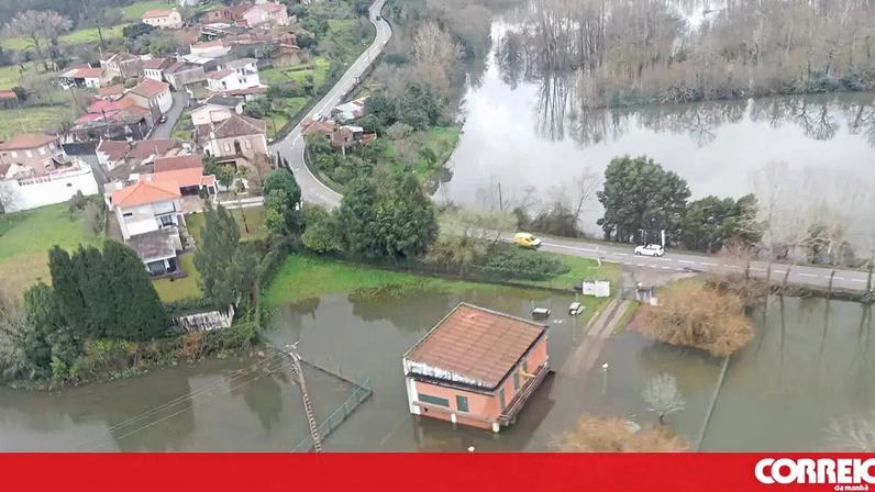 Força Aérea realizou esta quarta-feira um sobrevoo de reconhecimento da zona envolvente ao Rio Vouga, entre a Ria de Aveiro e a barragem de Ermida