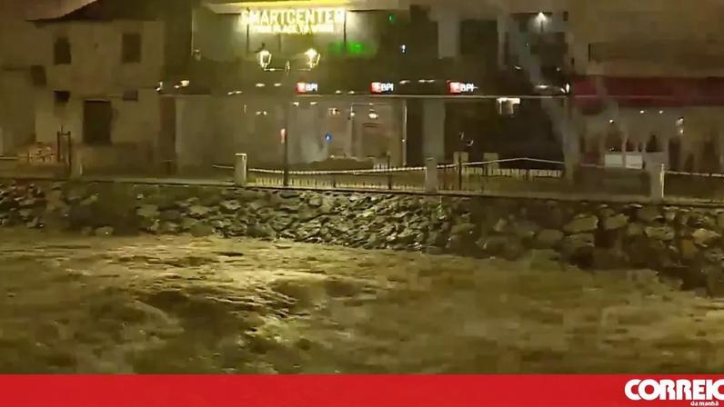 Em Alenquer, o rio está cada vez mais próximo de subir as margens