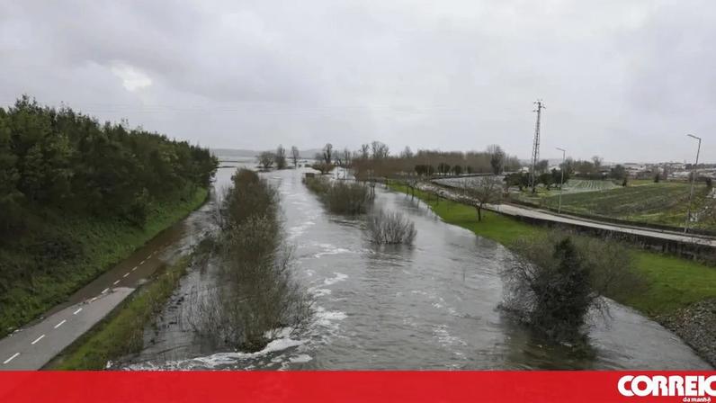 Inundações provocadas pelas águas do rio Mondego em Montemor-o-Velho