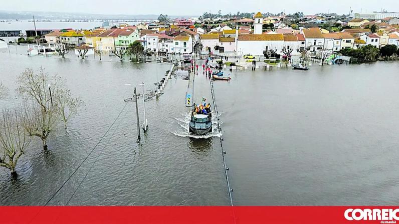 Cheias em Portugal devido a chuvas fortes e avisos vermelhos nos rios Tejo e Mondego