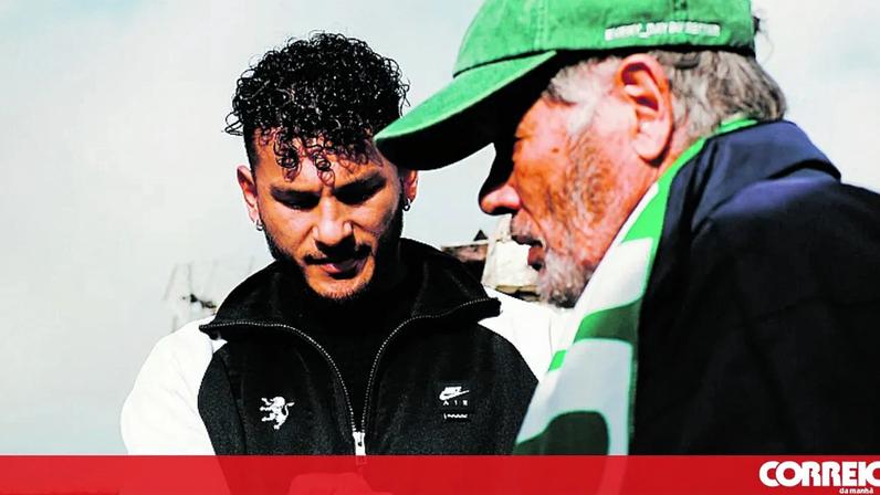 Luis Suárez com Arsénio Cruz, adepto do Sporting