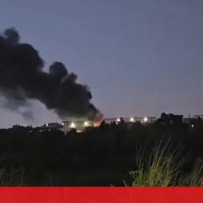 Incêndio deflagra em armazém industrial em Fanhões, Loures