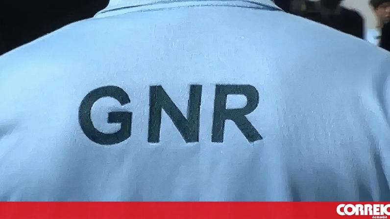 Foram detidos pela GNR