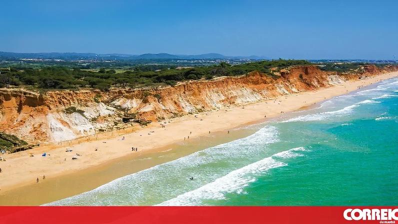Praia da Falésia mantém lugar de destaque entre as melhores do mundo.