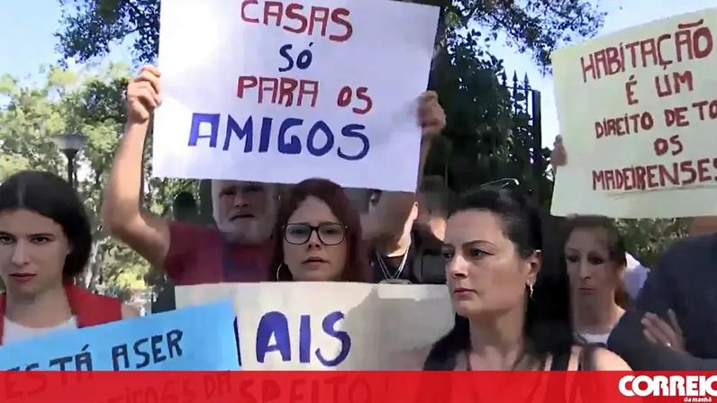Manifestação no Funchal, ilha da Madeira pelo direito há habitação
