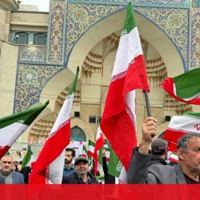 Dezenas de iranianos celebram em Lisboa e pedem o fim do regime