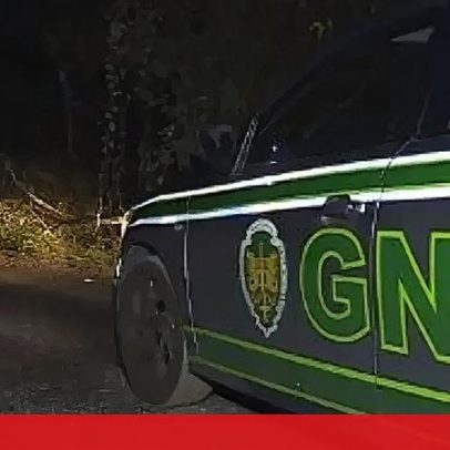Condutor embriagado, drogado e sem carta causa acidente e foge da GNR
