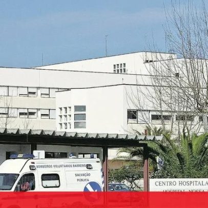 Homem esfaqueia e apedreja a ex-companheira junto à PSP do Montijo