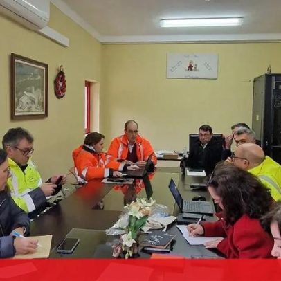 Câmara de Pampilhosa da Serra apoia população com tijolos e telhas