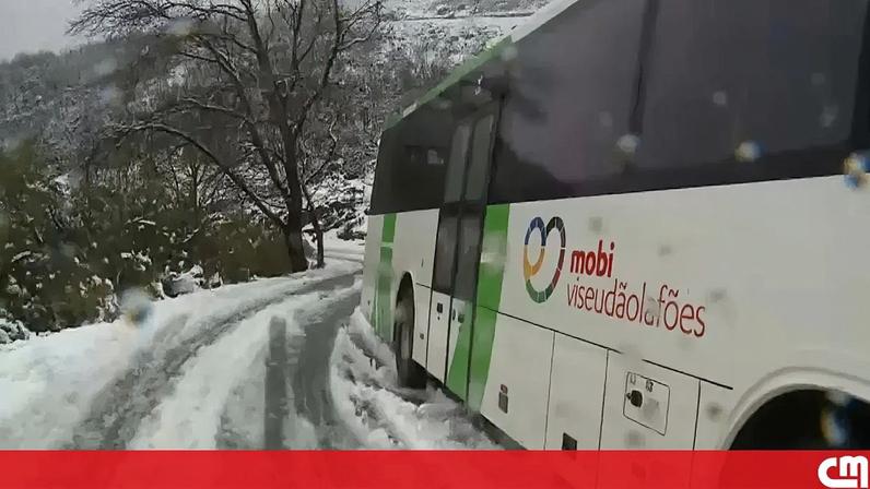 Autocarro na neve
