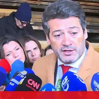 André Ventura visita fábrica em Chaves e faz arruada