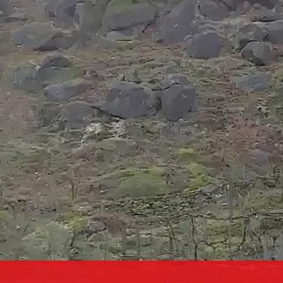 Família retirada de casa por risco de derrocada em Arcos de Valdemez