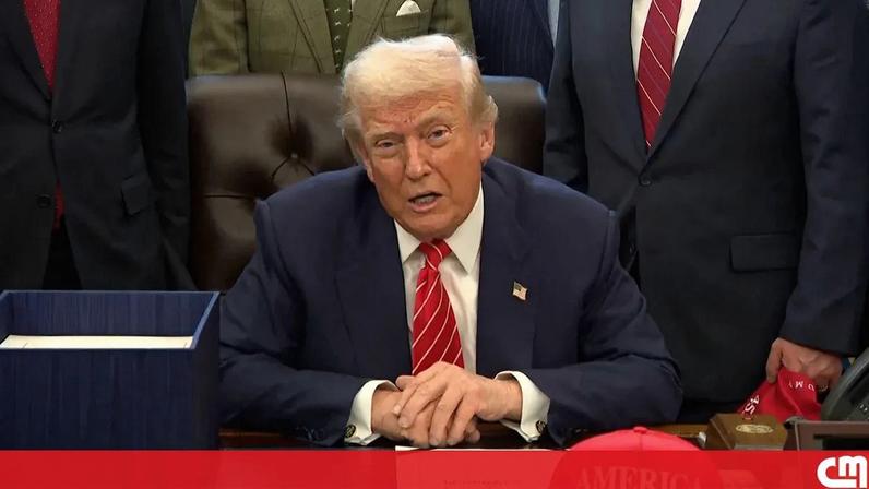 Donald Trump, presidente dos EUA, garantiu, esta terça-feira, que os documentos do caso de Jeffrey Epstein apenas o referem numa alegada conspiração para o prejudicar politicamente.