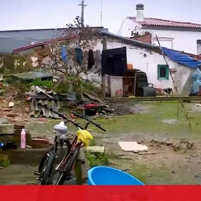 Irmãos temem pela vida com estrutura instável de casa que pode desabar