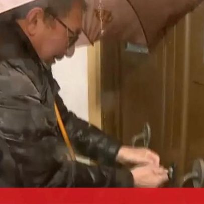 Cheias impedem Joaquim de aceder à sua casa em Constância