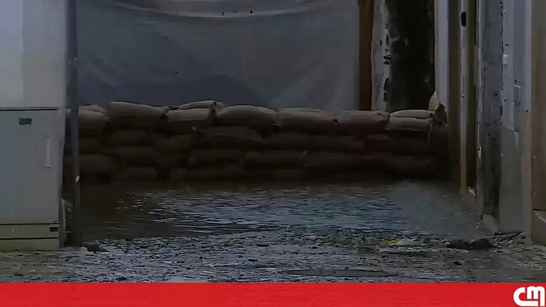 Zona ribeirinha de Constância continua completamente inundada