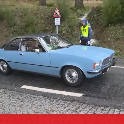 GNR faz triagem de veículos na Serra da Estrela devido à queda de neve intensa
