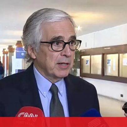 Aguiar-Branco vota confiante no papel do ato eleitoral na democracia