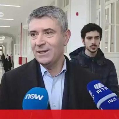 José Luís Carneiro vota e apela à mobilização de portugueses em tempos difíceis